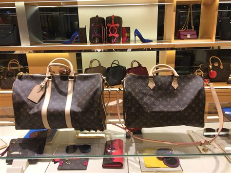 louis vuitton speedy 40 vs keepall 45|louis vuitton carryall.